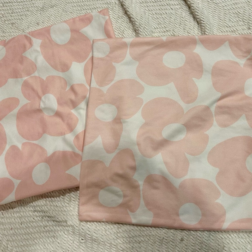 Set of 2 Pink and White Floral Pillow Covers 18”
